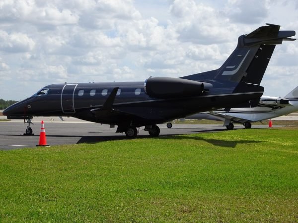 EMBRAER PHENOM 300 2015