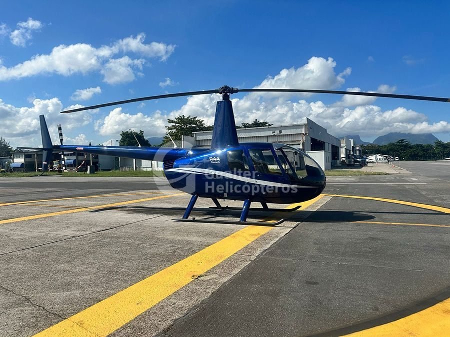 ROBINSON R44 RAVEN II 2010