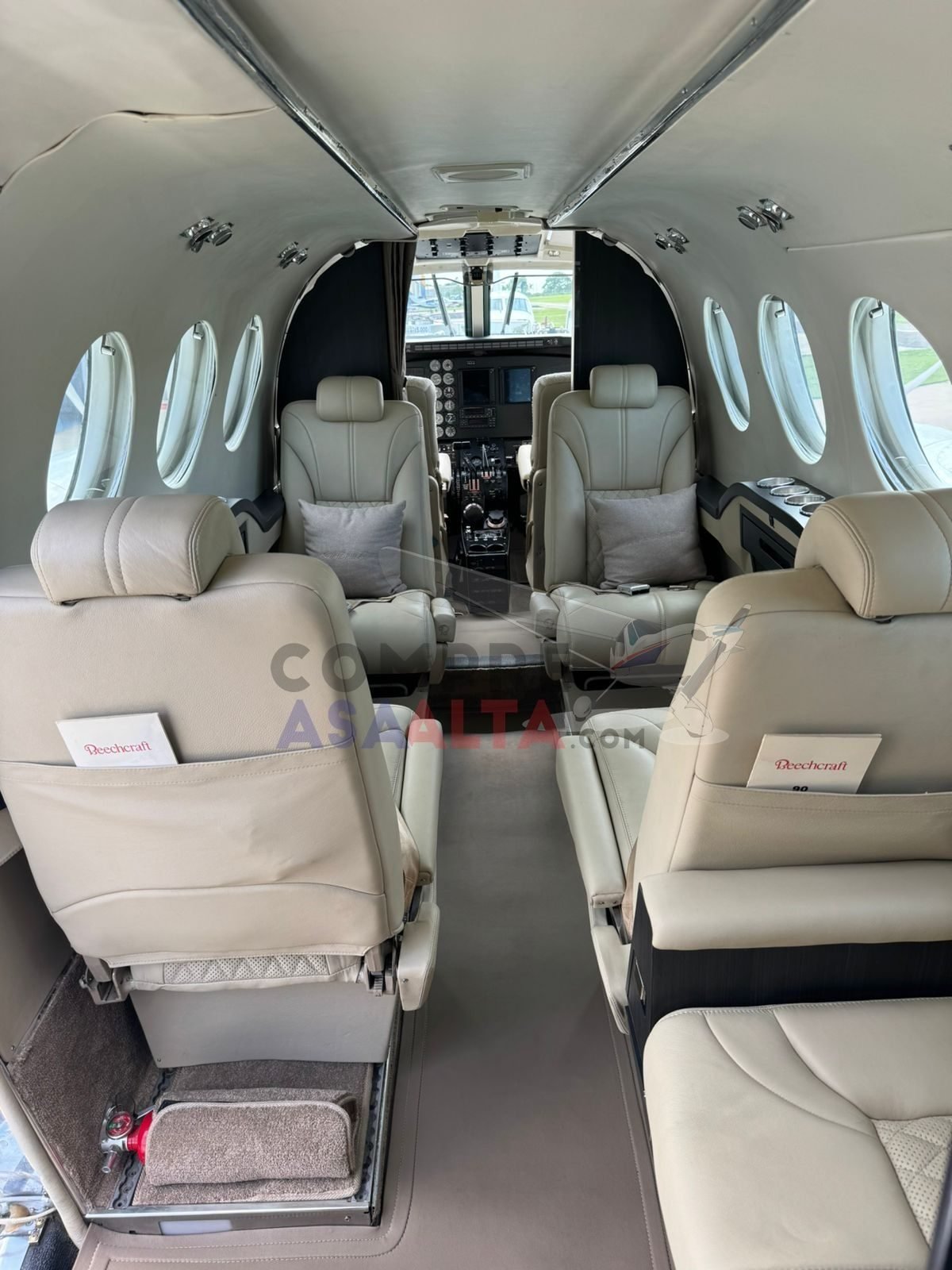 BEECHCRAFT KING AIR E90 1973