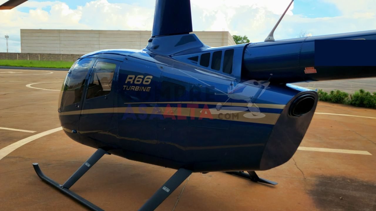 ROBINSON R66 TURBINE 2013