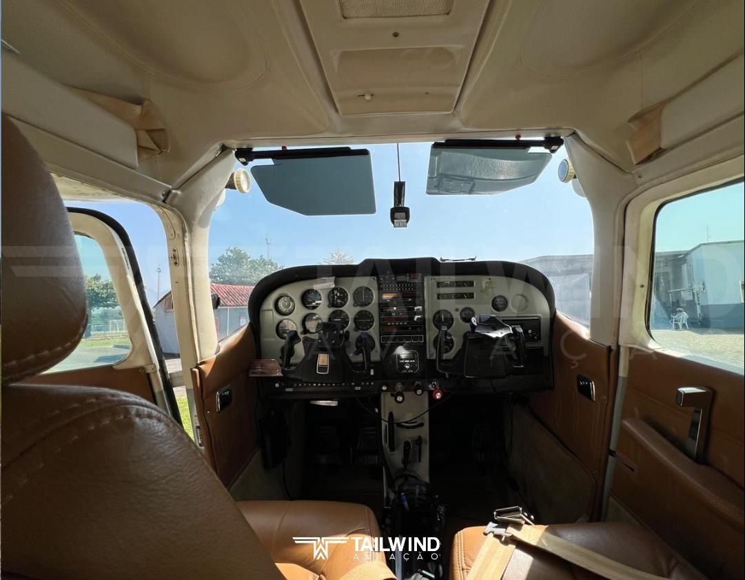 CESSNA 182P SKYLANE 1974