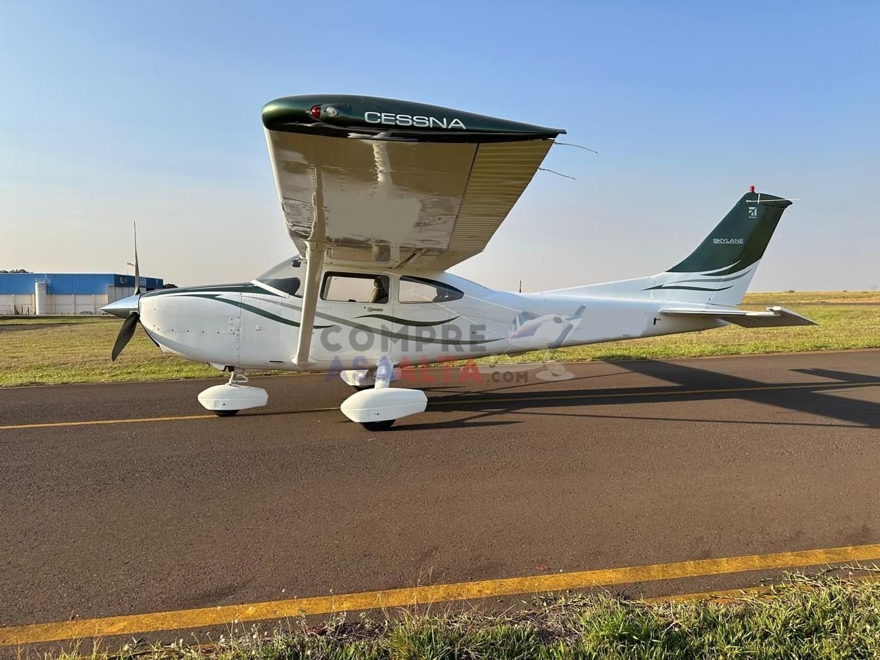 CESSNA SKYLANE 182S 1998