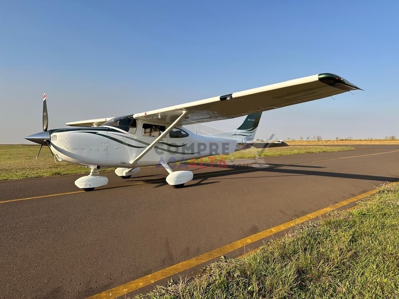 CESSNA SKYLANE 182S 1998