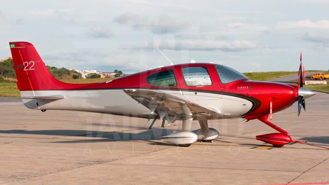 CIRRUS SR22 GTS 2013