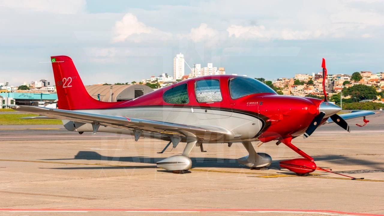 CIRRUS SR22 GTS 2013