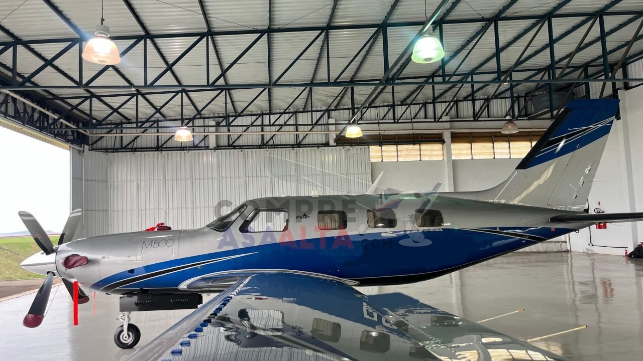 PIPER M500 2015