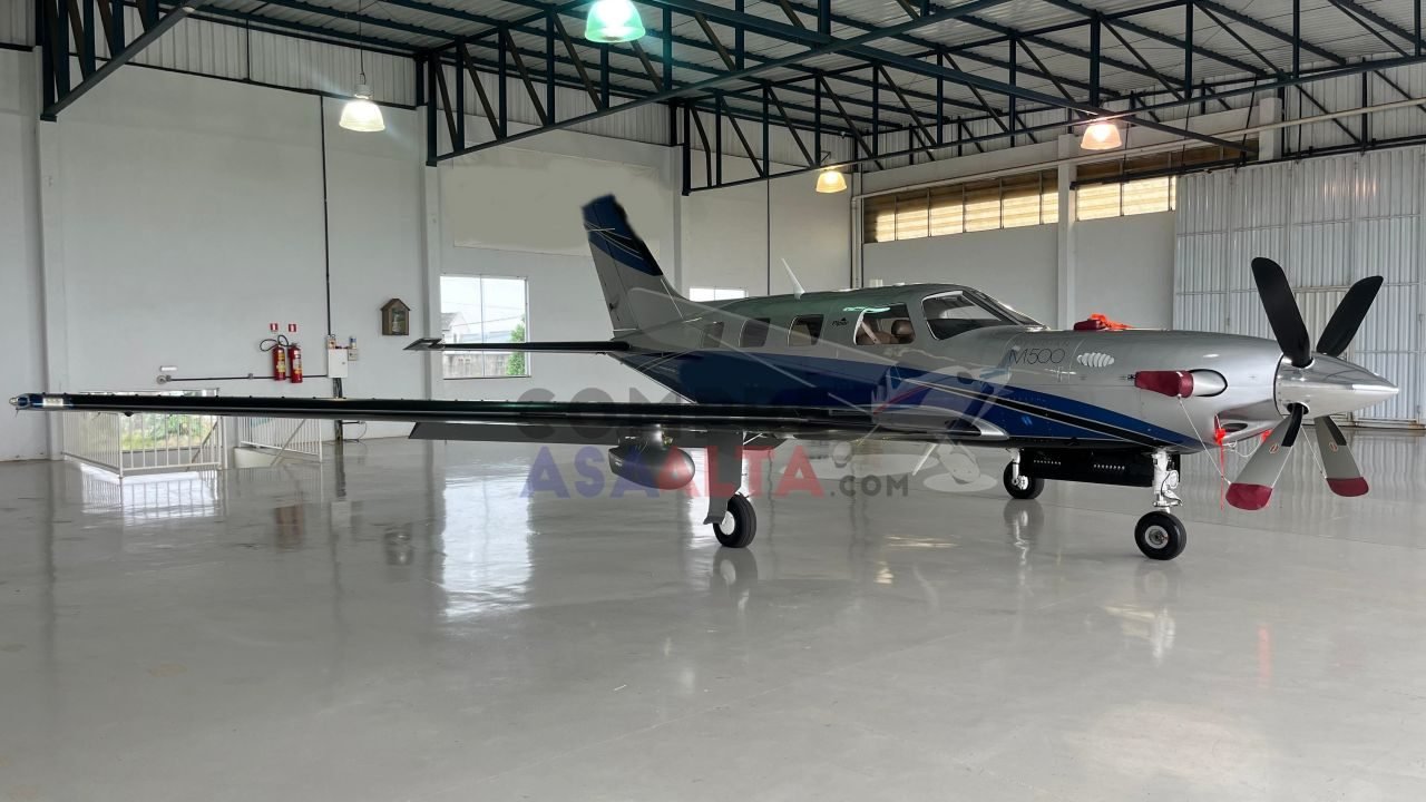 PIPER M500 2015