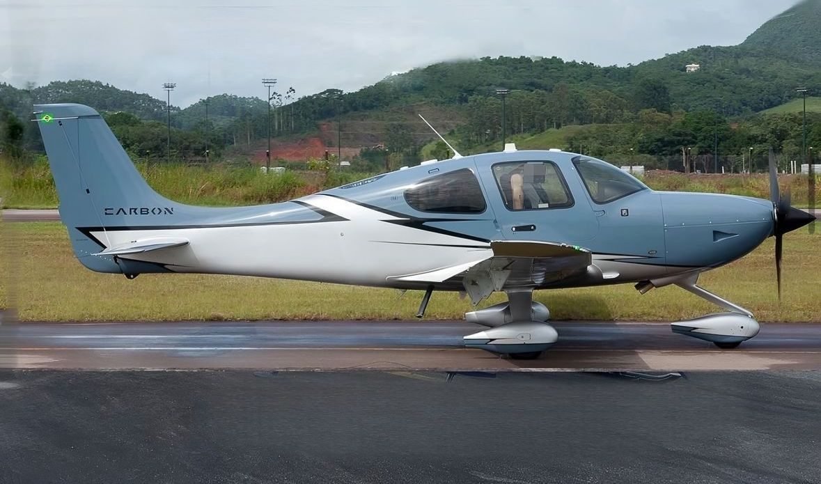 CIRRUS SR22 G6 2023