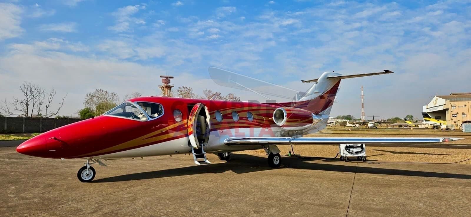 HAWKER 400A 2005